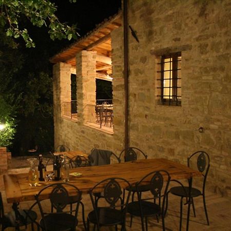 קמרינו Locanda Dell'Istrice מראה חיצוני תמונה
