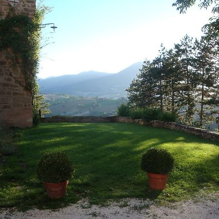 קמרינו Locanda Dell'Istrice מראה חיצוני תמונה