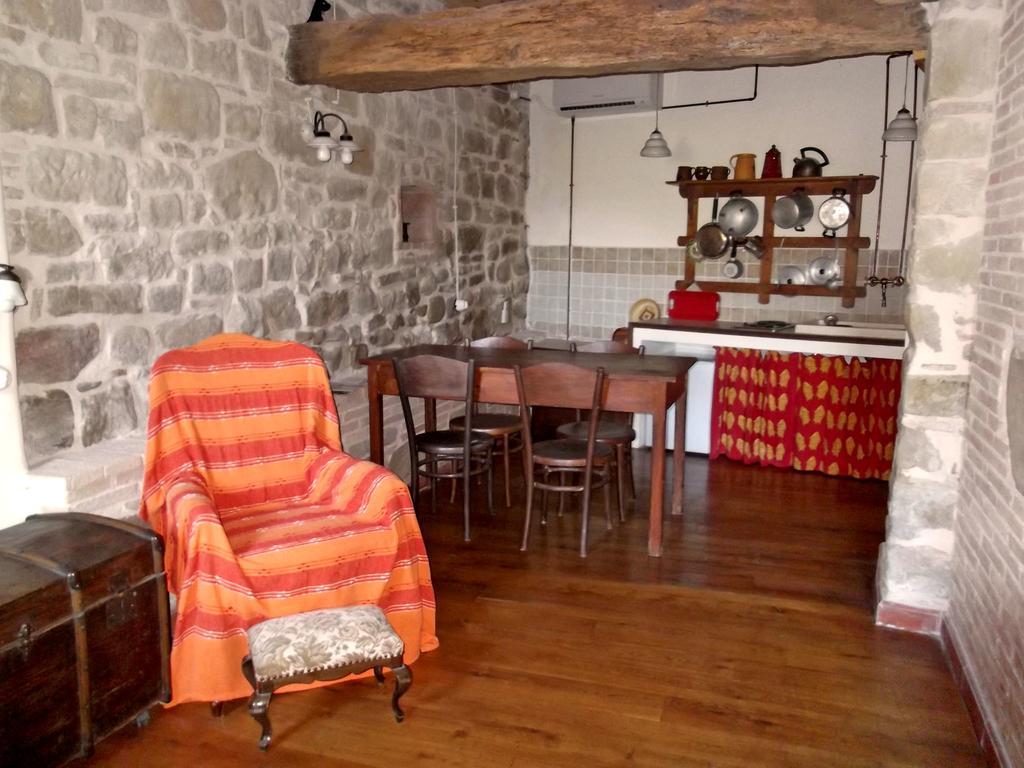קמרינו Locanda Dell'Istrice חדר תמונה