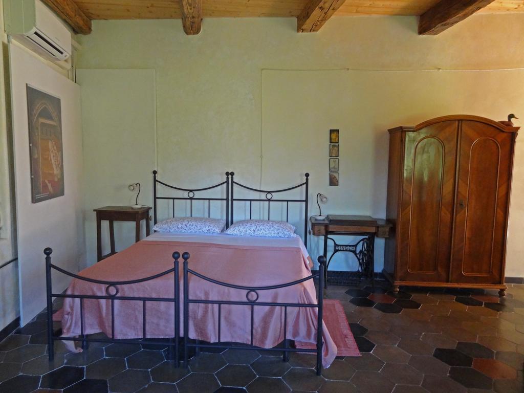קמרינו Locanda Dell'Istrice חדר תמונה