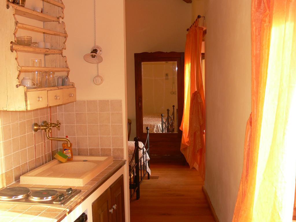 קמרינו Locanda Dell'Istrice חדר תמונה