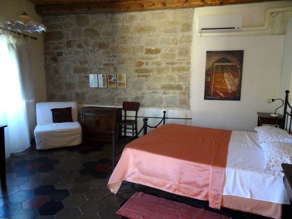 קמרינו Locanda Dell'Istrice חדר תמונה